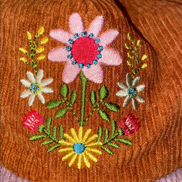 Natural life Embroidered corduroy hat - Picture 2 of 5